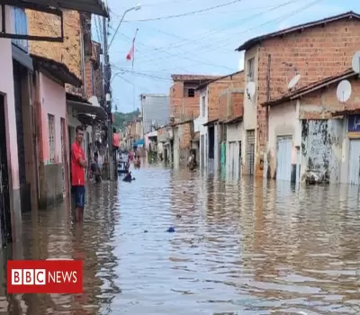 'Se tentasse salvar minhas coisas, ia morrer': o drama das famílias atingidas pelas chuvas em Alagoas - BBC News Brasil