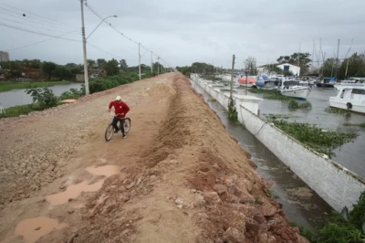 Parte dos moradores da Estrada do Engenho duvidam do avanço das cheias