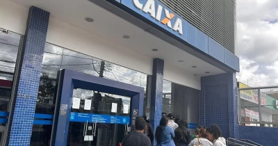 Caixa registra mais de 5 mil atendimentos em operação para saques de benefícios neste sábado | GZH