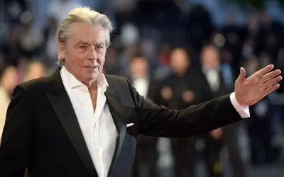 Morre o ator Alain Delon, aos 88 anos: 'Um monumento francês'